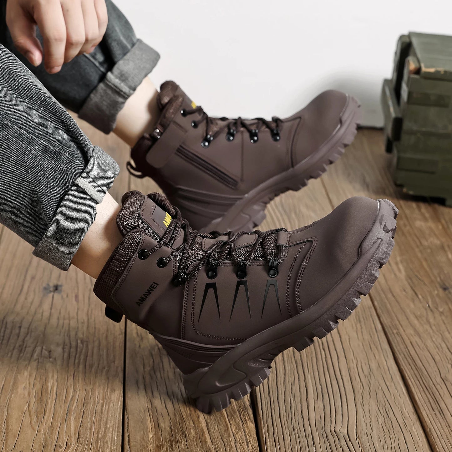 Steel Toe Safety Shoes Men Work Safety Boots Lightweight Breathable Comfortable Industrial Construction Sneakers Men Boots
