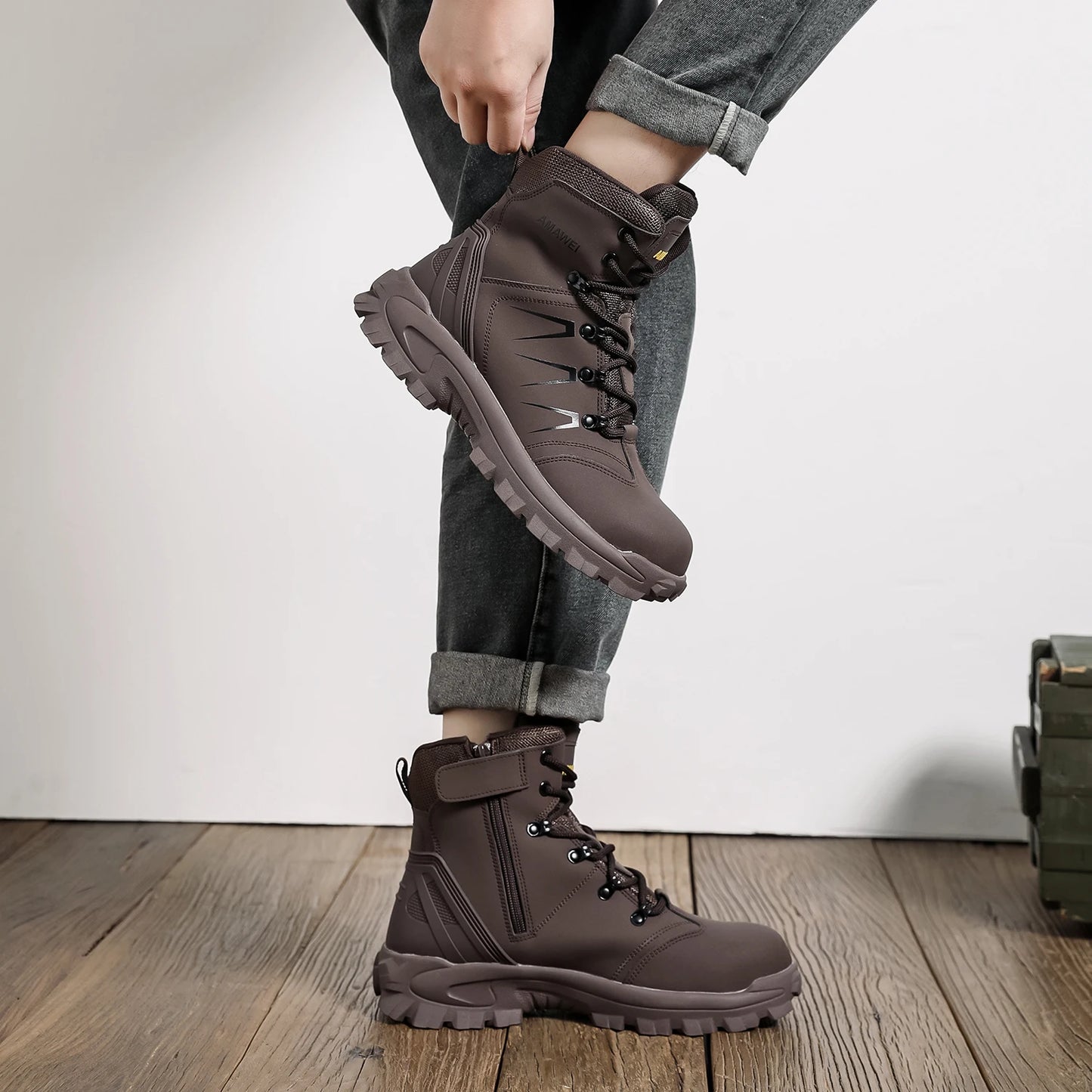 Steel Toe Safety Shoes Men Work Safety Boots Lightweight Breathable Comfortable Industrial Construction Sneakers Men Boots