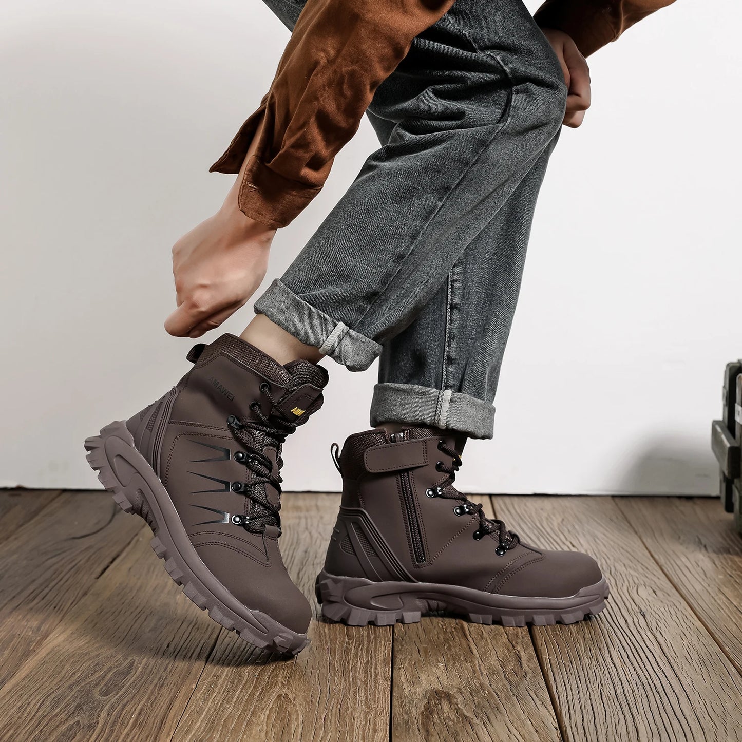 Steel Toe Safety Shoes Men Work Safety Boots Lightweight Breathable Comfortable Industrial Construction Sneakers Men Boots